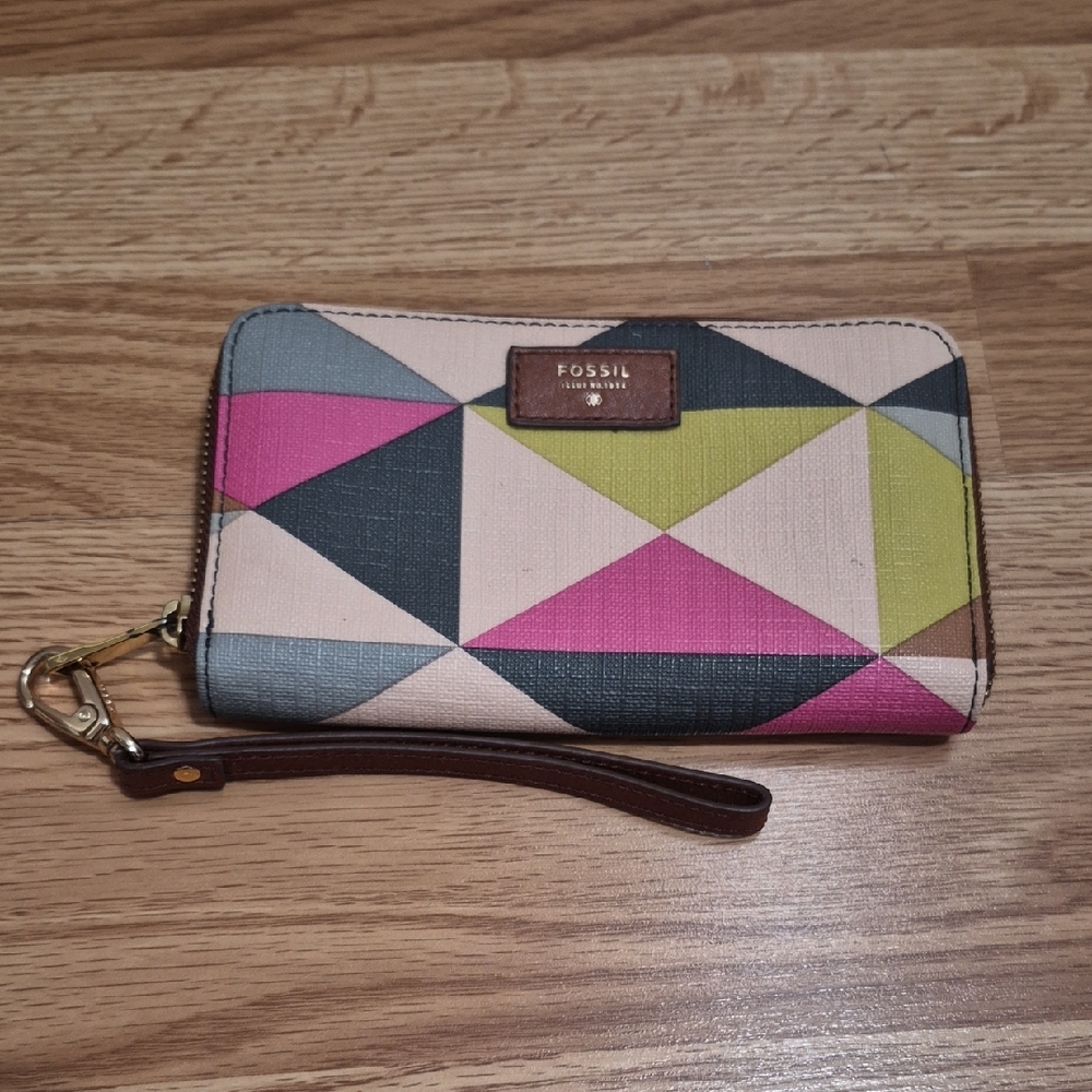 Fossil Women's Geometric Pink Green Tan Wristlet